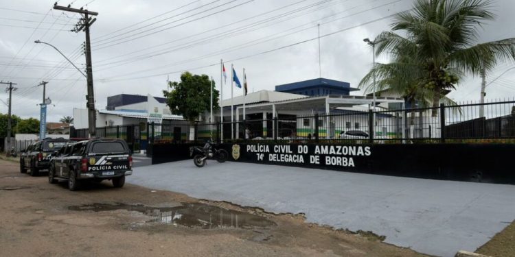 Mulher de 26 anos aceita encontro e acaba vítima de estupr0 coletivo no Amazonas