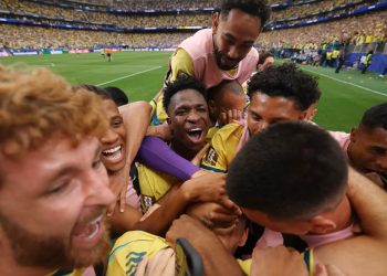 Respeita o Brasil: seleção sofre, mas elimina o Japão e sonho do Hexa está vivíssimo