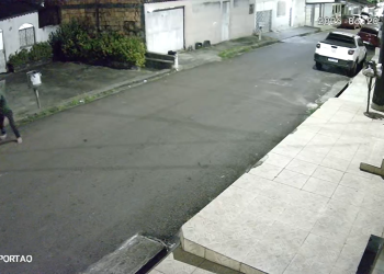 Vídeo: Após ser r0ubada em Manaus, mãe pede para ladrõ3s devolverem documentos do filho dela autista