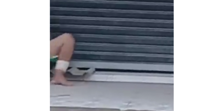 Vídeo: No interior do AM, homem dá ‘l3it1nh0’ para mulher na calçada e r3volta moradores