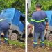 Vídeo: caminhão-cegonha fica atravessado na BR-174 e interdita passagem pela rodovia