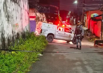 C3nas f0rt3s: Homem tem o rosto d3sfigurad0 ao m0rr3r com vários t1r0s em Manaus