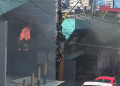 Vídeo: Fogo no medidor de energia causa princípio de incêndio em ponto comercial na Djalma Batista
