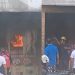 Vídeo: lanchonete pega fogo na Compensa e deixa proprietário desesperado