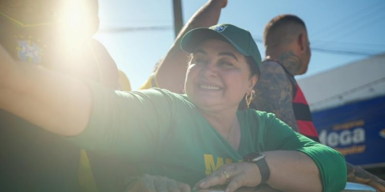 Maria do Carmo tenta tirar do PL correligionários que declararam apoio a Roberto Cidade