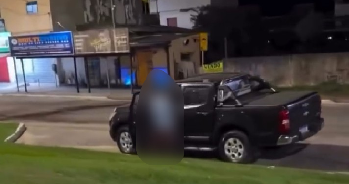 Vídeo: Motora a fim de aventura é flagrado recebendo ‘ball cat’ no meio da rua em Manaus