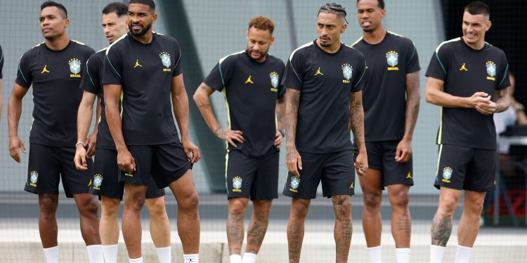 Desacreditado e sem Neymar, Brasil tenta provar contra o Haiti que ainda sabe jogar bola