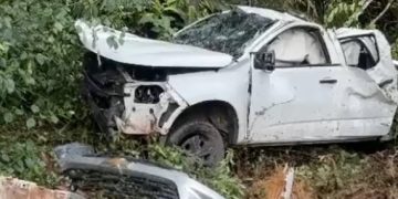 Vídeo: Gr@ve acident3 com carro na AM-010 deixa três pessoas f3ridas