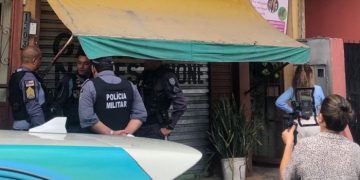 Tia encontra o sobrinho m0rt0 dentro do banheiro em quitinete na Zona Sul de Manaus