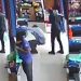 Vídeo forte: assista o momento em que serralheiro é m0rto dento do supermercado