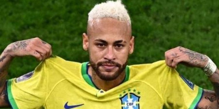Lesionado, Neymar fica mais distante de retorno e não deve enfrentar o Haiti