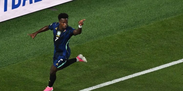 Brasil faz 3 a 0 no Haiti e assume a liderança do Grupo C da Copa do Mundo