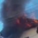 Vídeo: Chamas tomam conta de residência e assustam moradores em Tefé