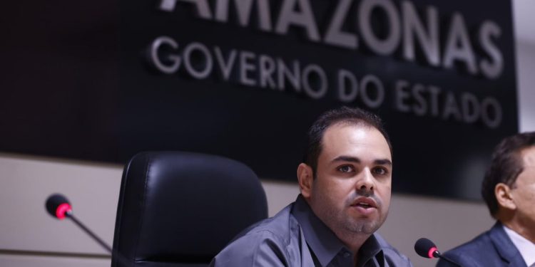 Governador Roberto Cidade anuncia antecipação da primeira parcela do 13º salário para 23 e 24 de julho