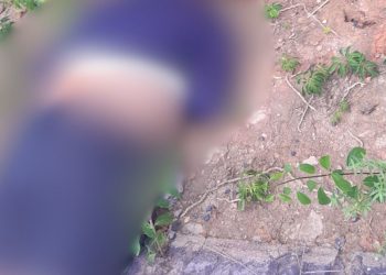 Homem é encontrado sem vida após ser b4leado na cabeça na Ponta Negra