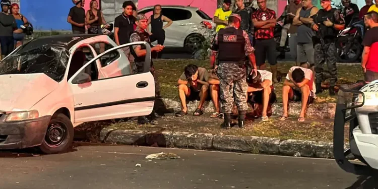 Jovens cap0tam em carro e motociclista fica f3rid0 no bairro Cidade Nova