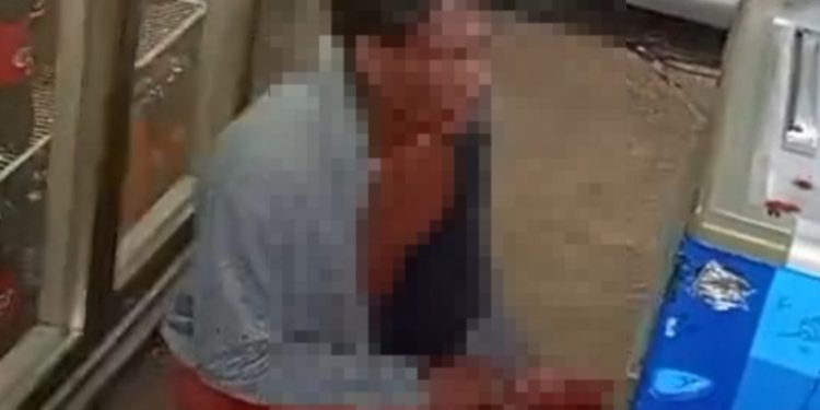 Vídeo forte: suspeit0 de furt0 em Manacapuru é agredid0 e jura: ‘sou homem de bem’