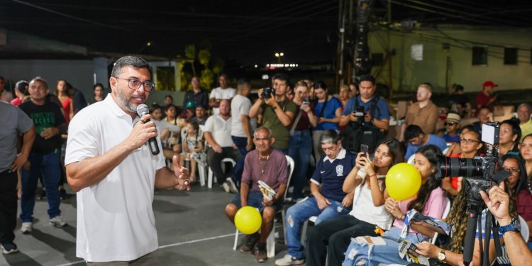 Wilson Lima reúne profissionais do esporte e moradores do Coroado para construir propostas para o Amazonas