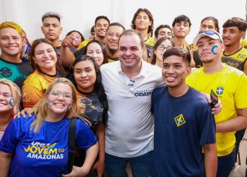 Em reunião de pré-campanha com a juventude, Roberto Cidade ouve propostas para elaboração do Plano de Governo