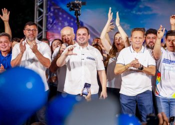 Auxílio Estadual de R$ 500 para mães e pais atípicos marca discurso de Roberto Cidade em grande encontro no Alvorada