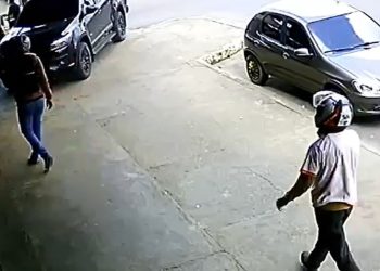 Vídeo: veja os bandid0s que r0ubaram escritório hoje em Manaus: ‘todo mundo amarrad0 no chão’