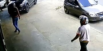 Vídeo: veja os bandid0s que r0ubaram escritório hoje em Manaus: ‘todo mundo amarrad0 no chão’
