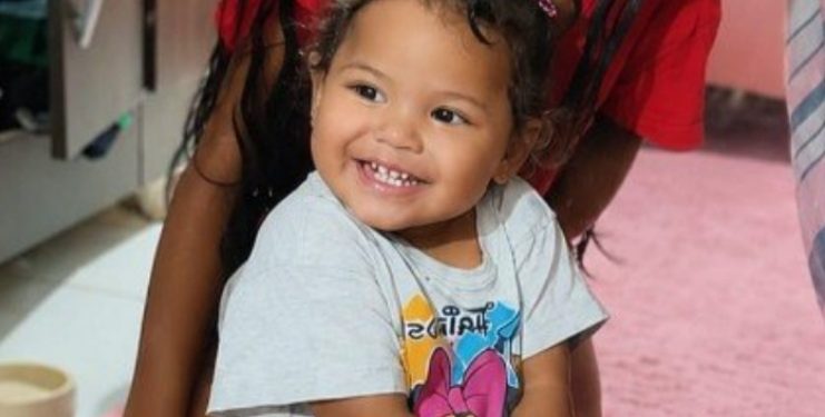 Menina de 1 ano desaparece após encontro com o pai no Aeroporto Eduardo Gomes