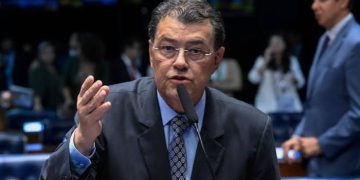 Patrimônio de Eduardo Braga chega a R$ 60 milhões; senador está entre os mais ricos e mais caros do país