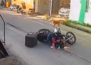 Buraqueira da Águas de Manaus faz motociclista se fer1r e concessionária leva multa de R$ 279 mil