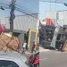Vídeo: carreta tomba na Grande Circular após atravessar contramão em Manaus