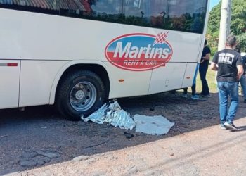 Casal m0rre perto do Café do Jesus ao entrar debaixo do ônibus com a moto