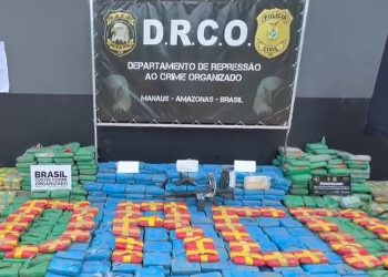 Vídeo: polícia troca tir0s e apreende R$ 189,2 milhões em drogas no rio Solimões