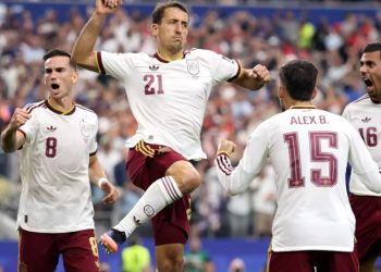Espanha controla França e volta à final da Copa do Mundo em busca do bi