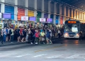 Vídeo: Suspeito de r0ub0 no T2 leva ‘carinho’ de passageiros