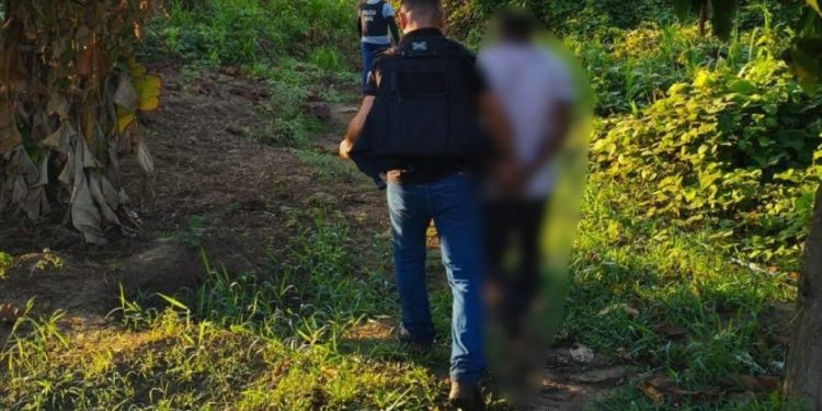 Suspeit0 é preso no Amazonas por estupr0 de mulher de 26 anos e da sobrinha dela de 9 anos