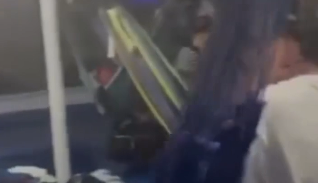 Vídeo: Tripulação é surpreendida com redemoinho durante temporal e barco encalha no Amazonas