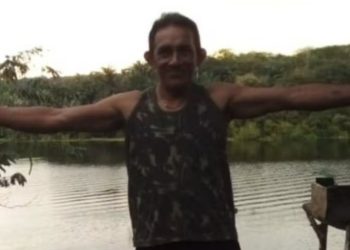Agricultor tira roupa, nada e se agarra a tronco em naufrágio no AM; família não sobrevive