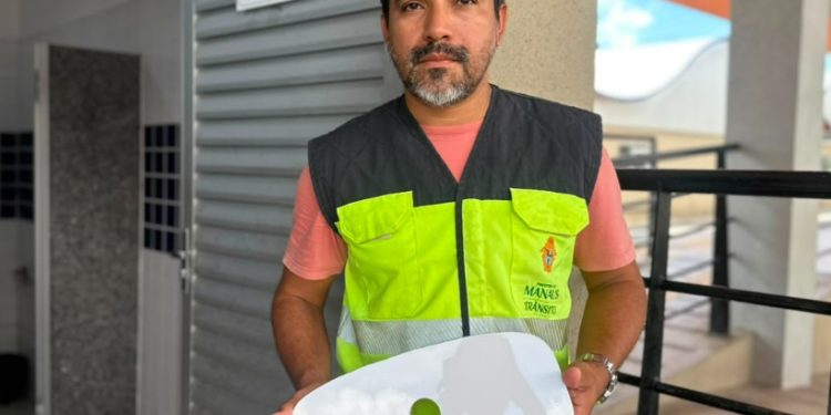 Bandid0s r0ubam até os vasos nos terminais de ônibus em Manaus