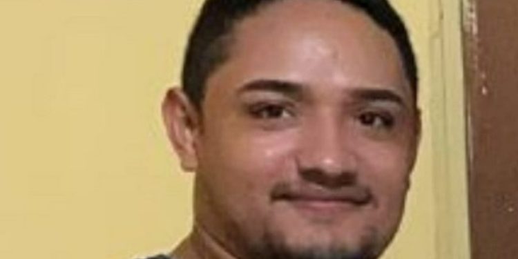 Vigilante sai de casa para tirar dinheiro no banco e desaparece em Manaus