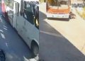 Câmera registra momento em que ônibus atinge motociclista em curva na Zona Leste de Manaus