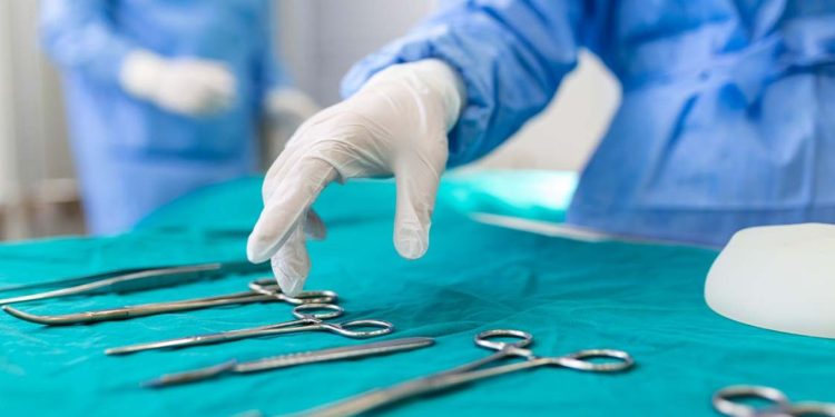 Erro em hospital do Amazonas deixa paciente com gaze no corpo por quase 10 anos; Justiça determina R$ 50 mil