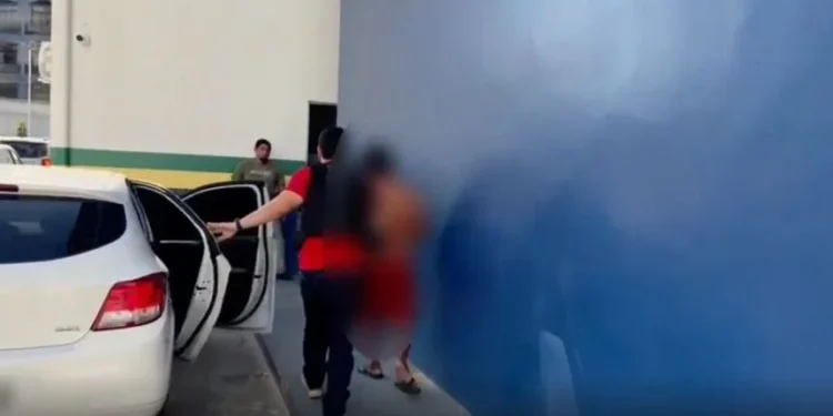 Crim2 na madrugada: homem é capturad0 após e$tupr@r enteada dentro de casa em Manaus