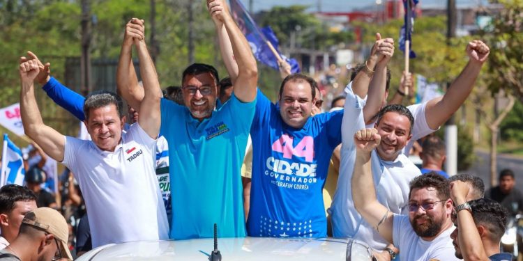 Em Manacapuru, Roberto Cidade mobiliza mais de quatro mil apoiadores na manhã do primeiro dia de campanha