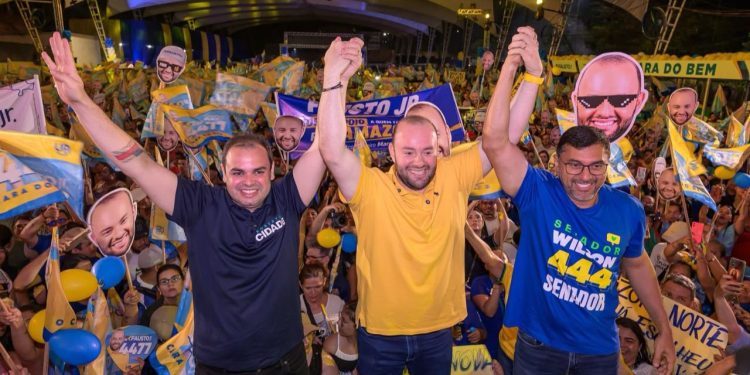 Roberto Cidade participa de ato que confirma Fausto Júnior na disputa à reeleição para deputado federal