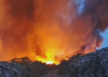 Incêndio toma conta de lixão em Iranduba e fumaça invade o céu de Manaus