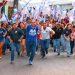 Roberto Cidade destaca propostas para a educação durante caminhada no Santo Agostinho