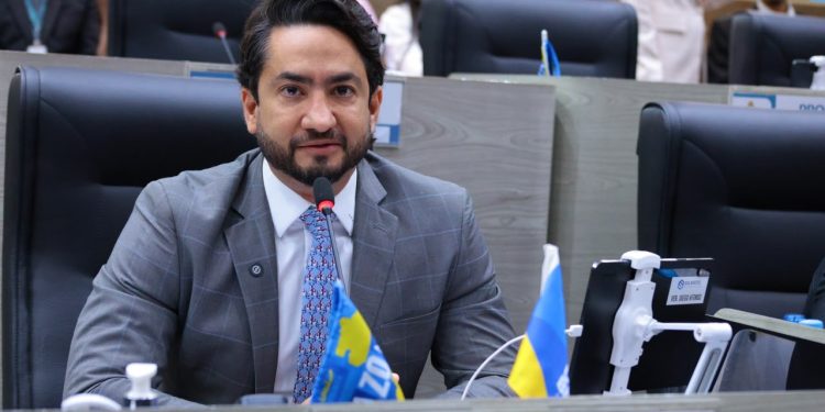 Diego Afonso lidera apresentação de Projetos de Lei na Câmara Municipal de Manaus em 2026