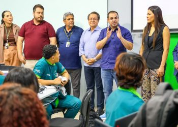 Roberto Cidade reforça aposta em tecnologia e inovação durante visita à Fundação Paulo Feitoza