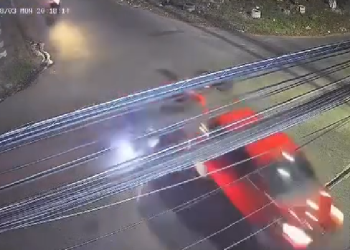 Vídeo: Motociclista é arremessad0 em f0rte colisã0 em cruzamento de Manaus