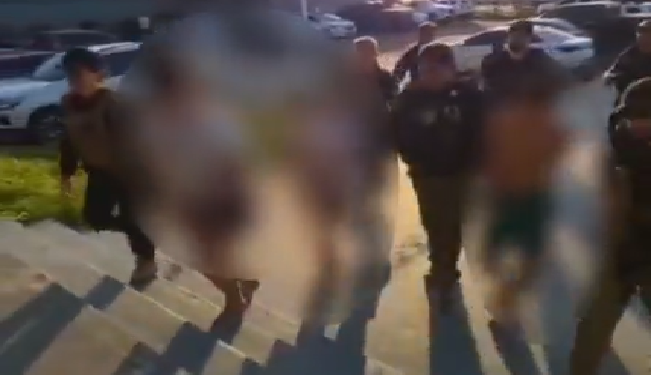 Vídeo: Família é pr3sa por ap3dr3jament0 brutal que m@tou homem na frente de casa no bairro Educandos